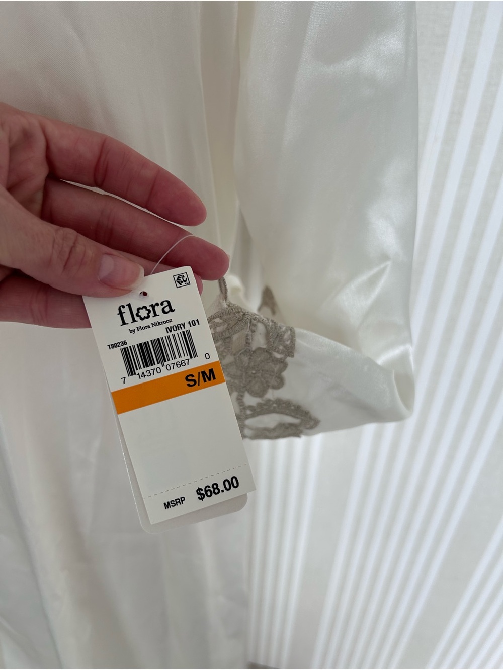 Flora Nikrooz Stella Long Robe Ivory Bridal Collection Women’s Size S/M NWT - Picture 8 of 9
